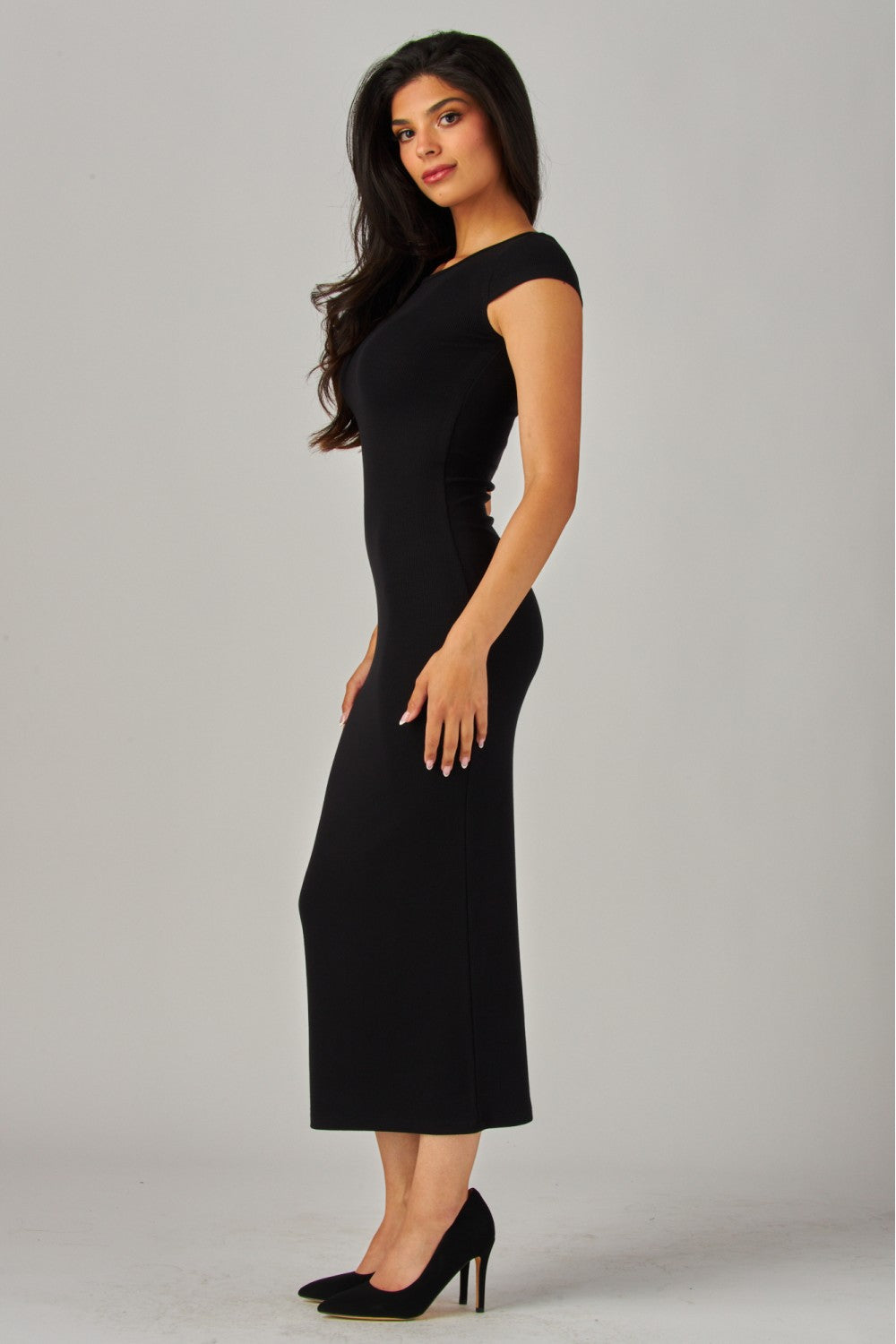 Detalle vestido largo premium, tejido de alta calidad