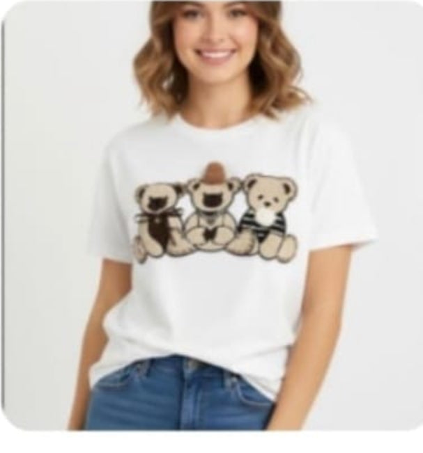 Camisa de Ositos en Relieve con Detalles de Cadenas