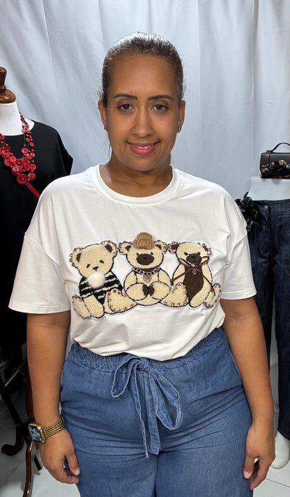 Camisa de Ositos en Relieve con Detalles de Cadenas