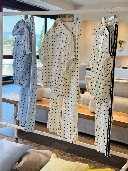 Set Viajero Italiano — Conjunto Polkadots de Manga Corta con Zipper
