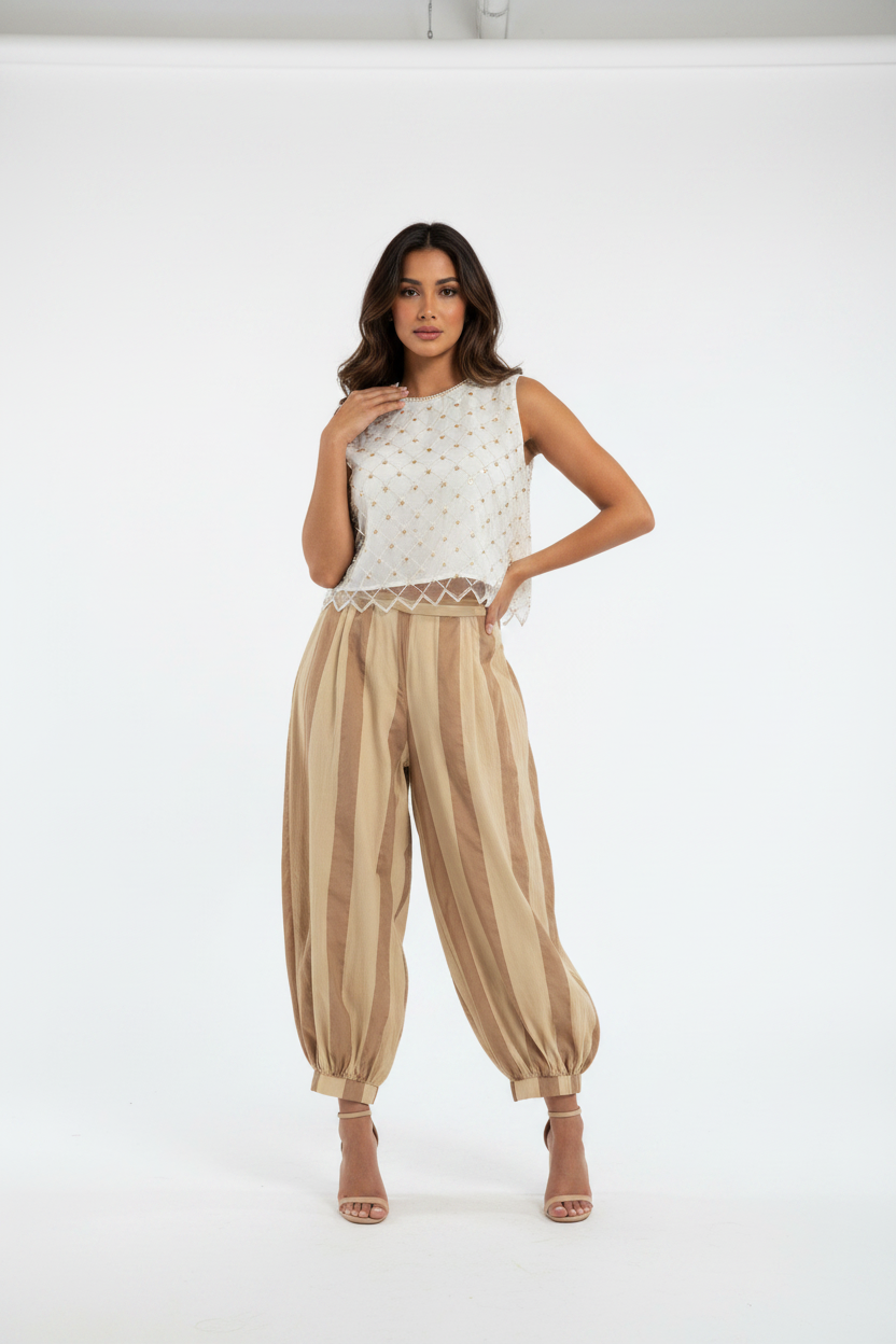 Top Elegante de Lentejuela & Pedrería Dorada — Blanco/Beige con Detalles Gold