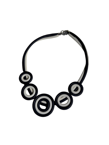 Black & white necklace
