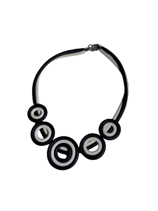 Black & white necklace
