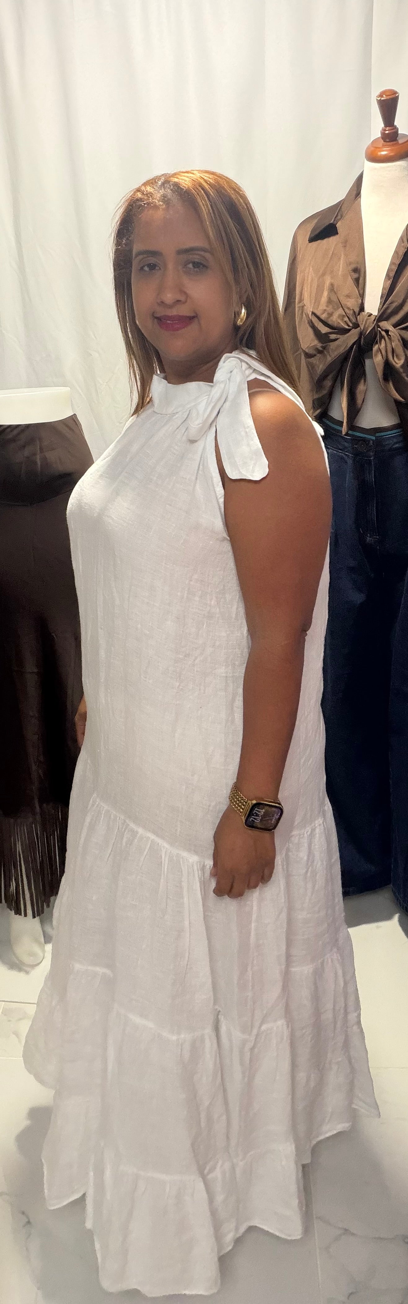 Traje en Hilo detalle lazo en cuello- Hecho en Italia