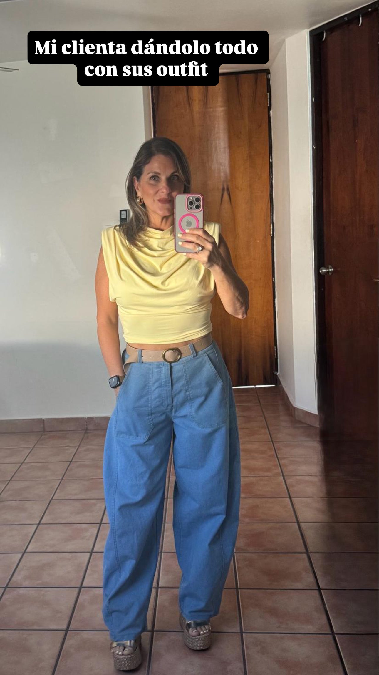 Top Básico con Hombreras y Diseño Abombachado - Made in Italy