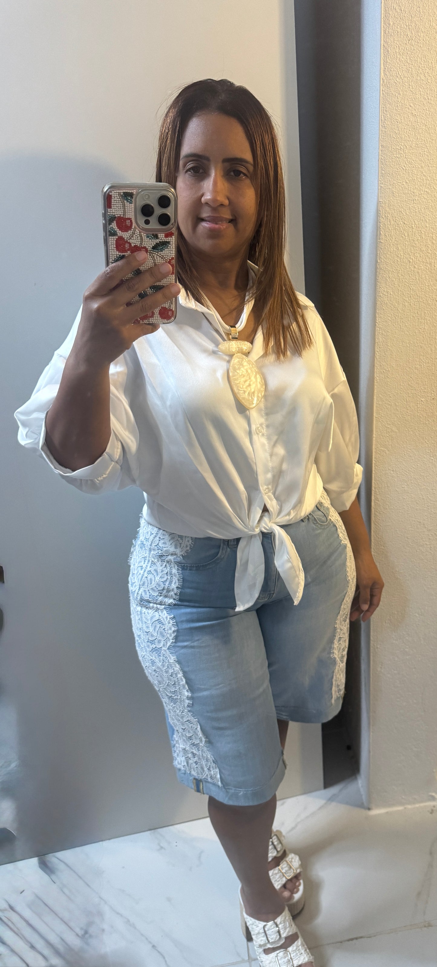Camisa de seda con mangas y botones italiana