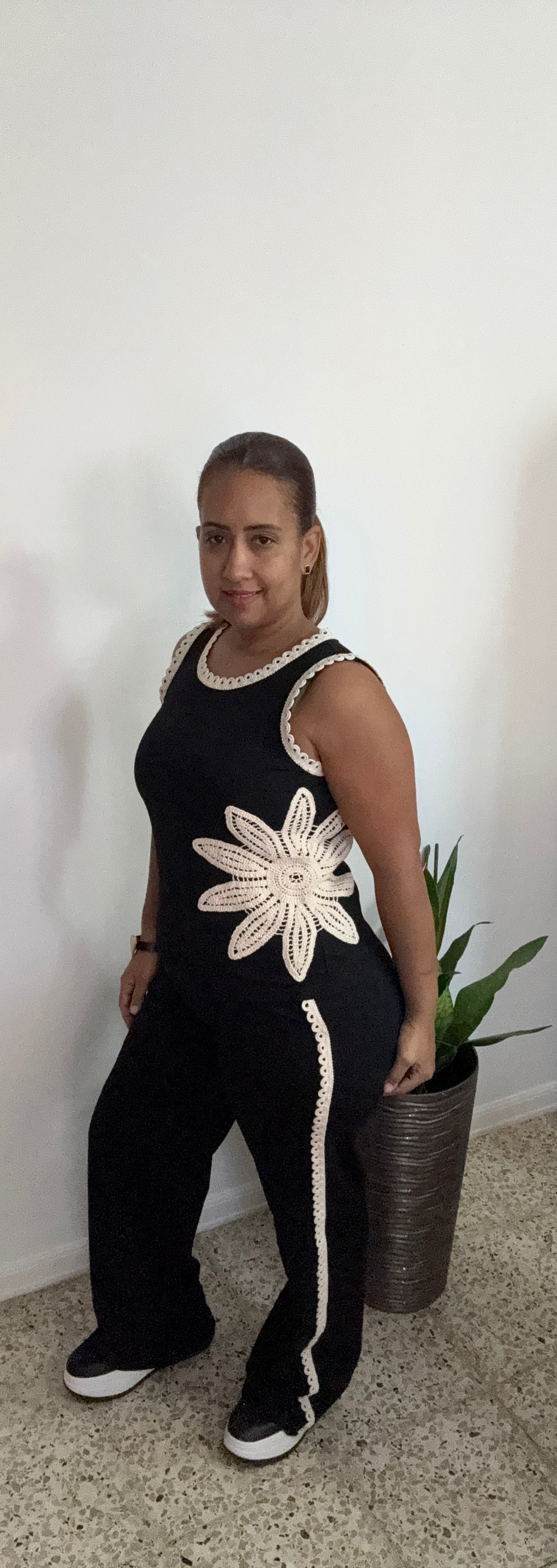 Flower crochet pant set