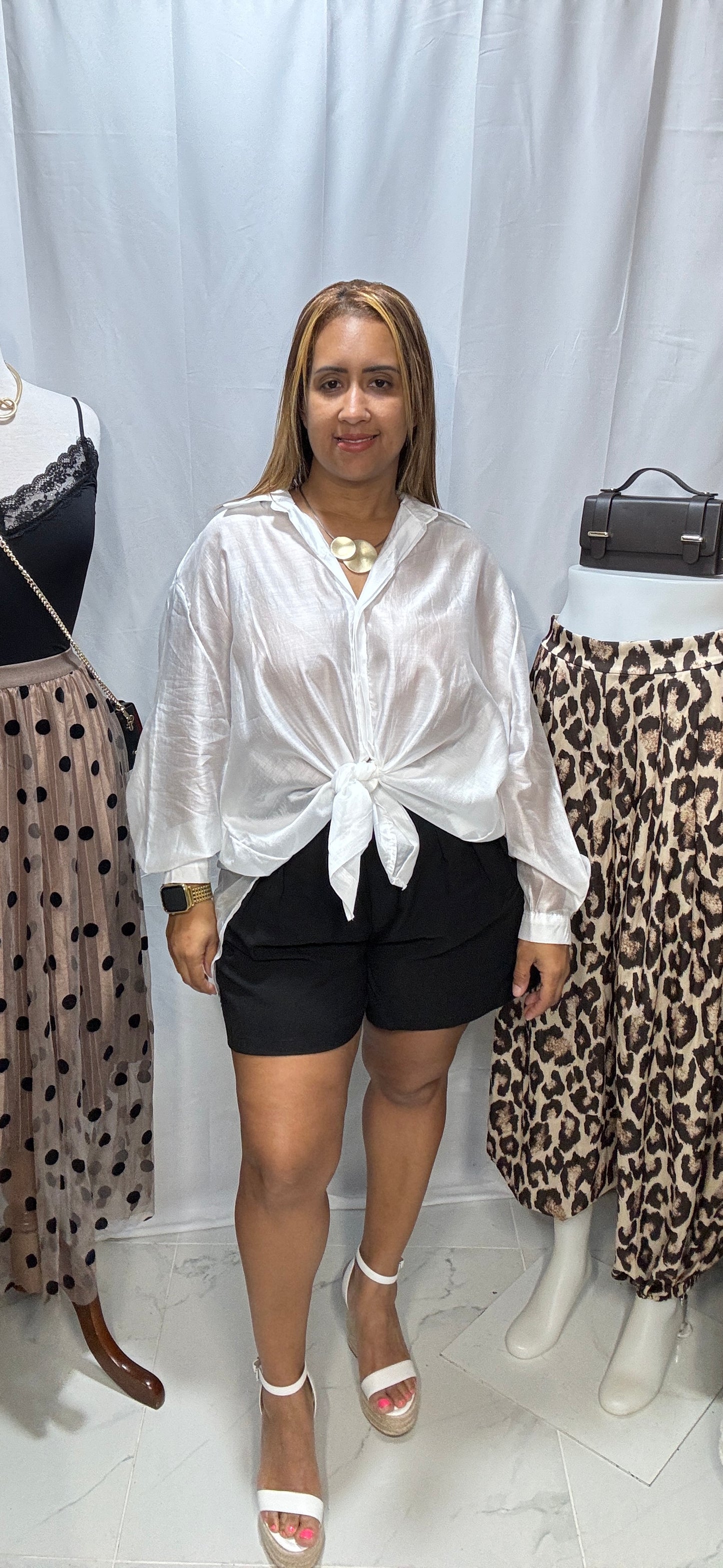 Blusa Italiana de Botones Larga - Elegante y Versátil | Talla Única