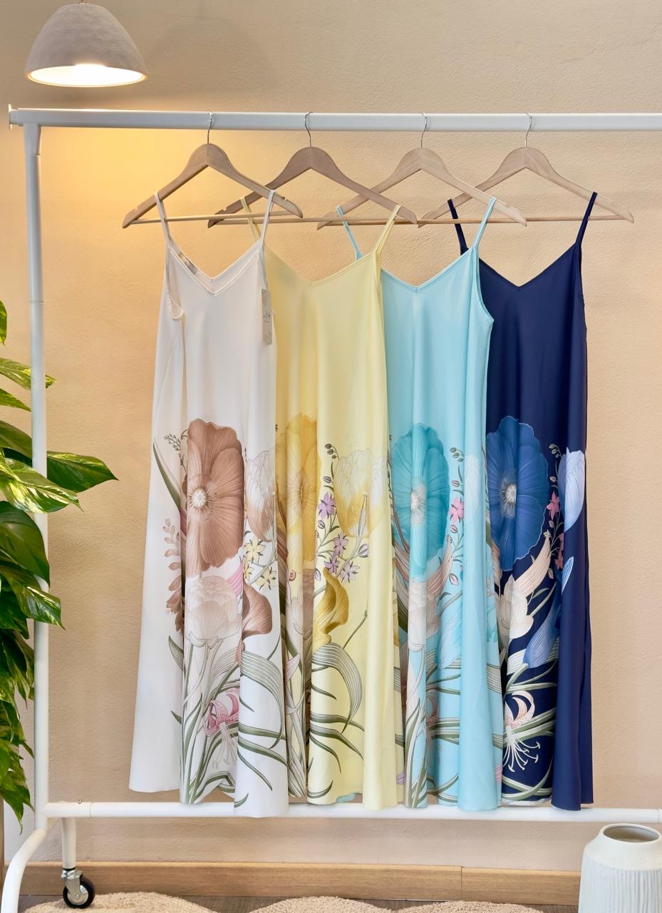 Vestido Suelto en Seda Italiana con Estampado Floral — Corte Nube