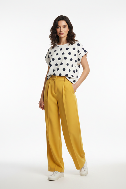 Polkadots Camisa Italiana Manga corta con Detalle Delicado | La Básica que Eleva tu Outfit