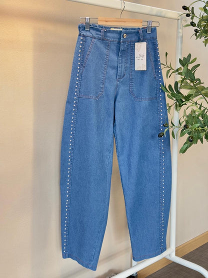 Jean Barrel Italiano con Tachuelas | Denim Correa
