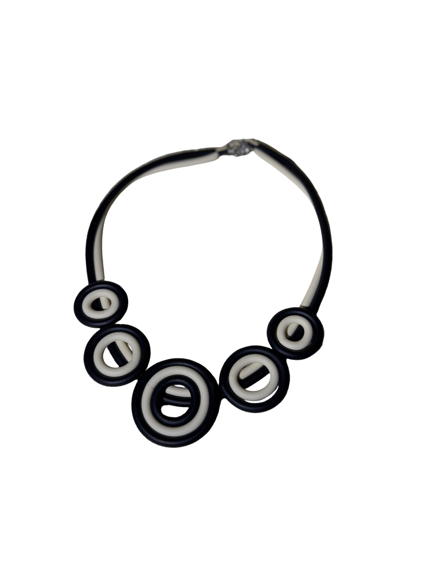 Black & white necklace