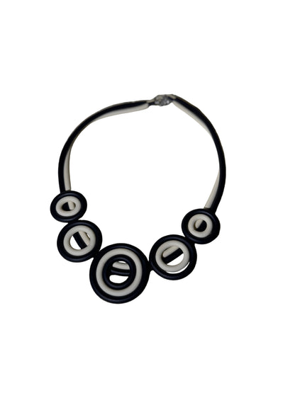 Black & white necklace