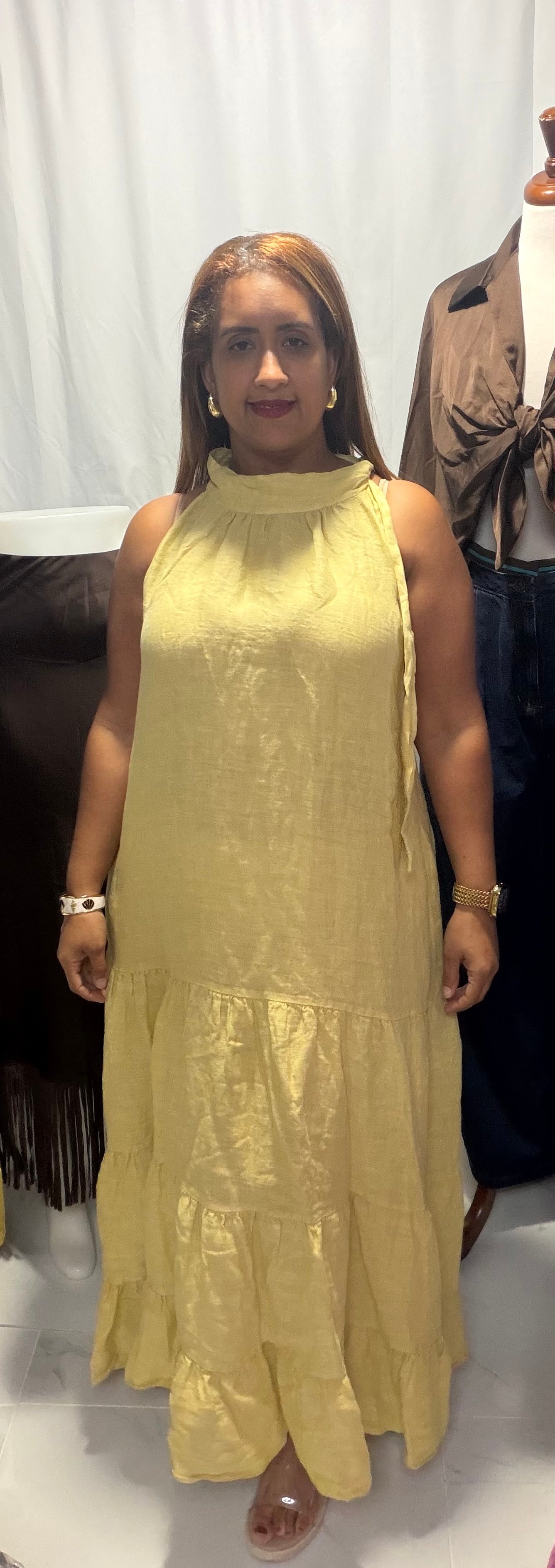 Traje en Hilo detalle lazo en cuello- Hecho en Italia