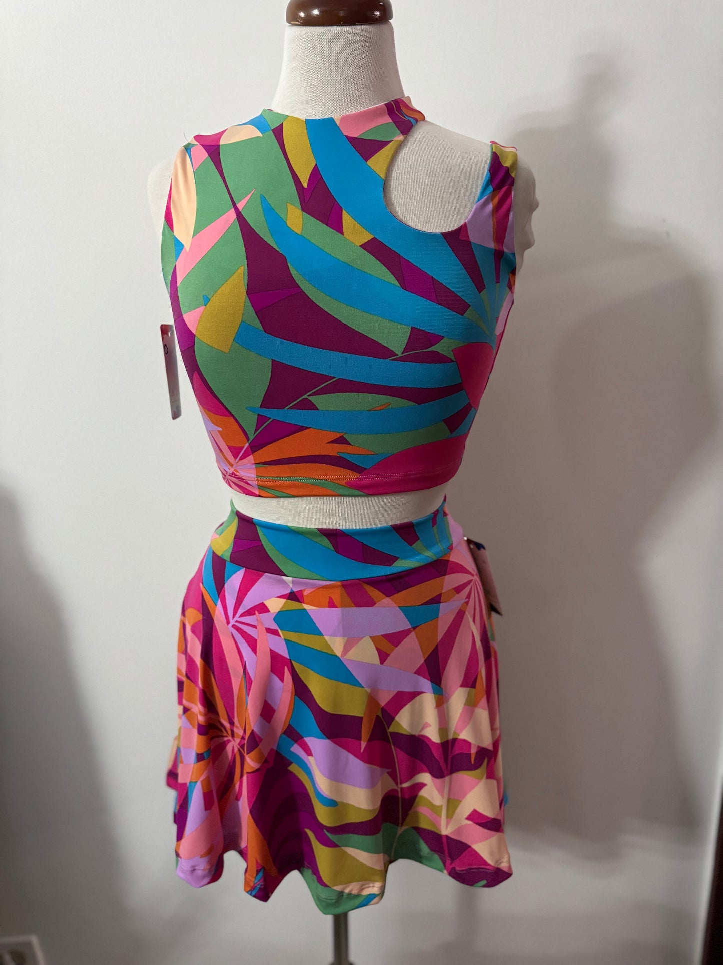 Crop Top & Skort Tropical Print Set by Pía